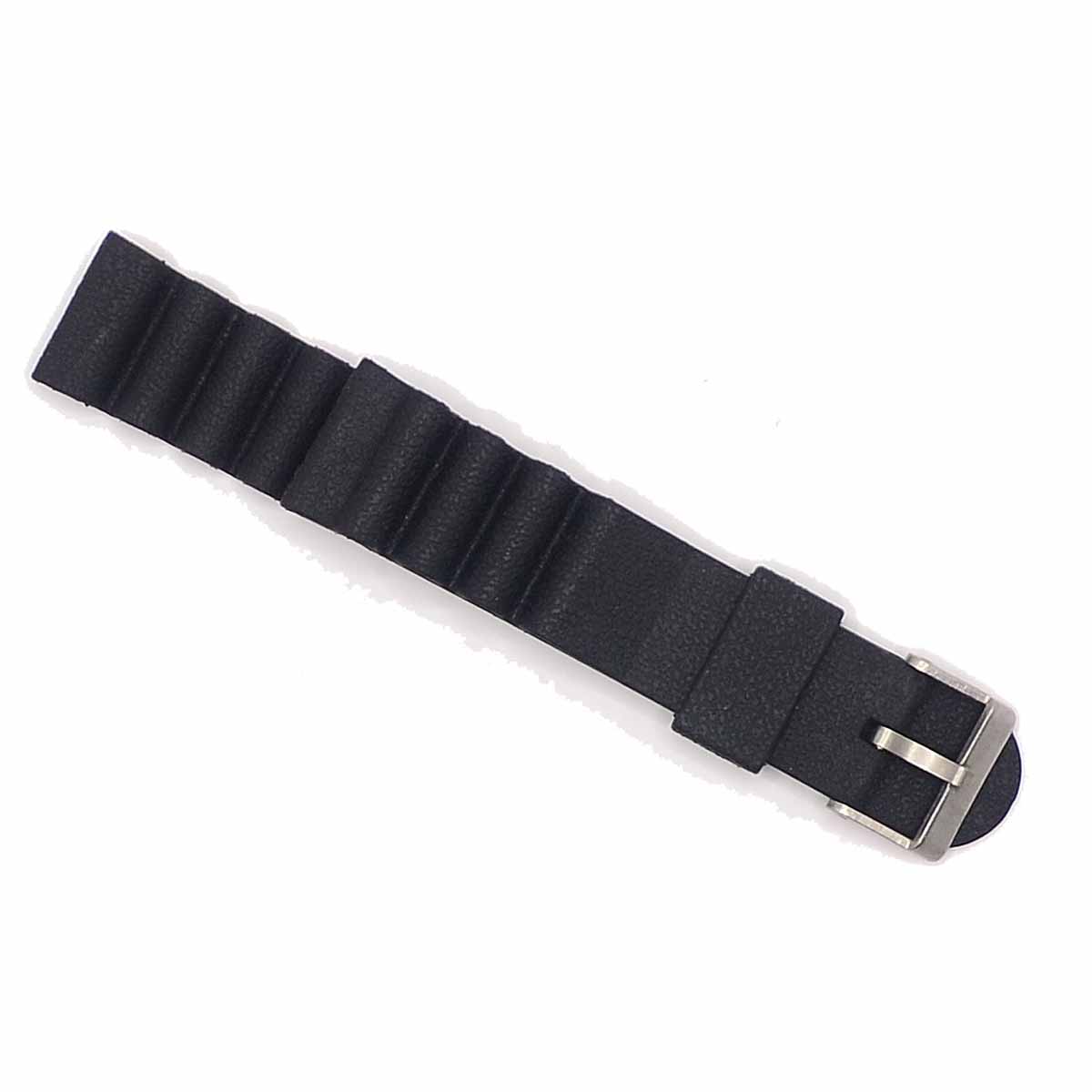 Black rubber watch strap 19mm wide with stainless steel buckle.